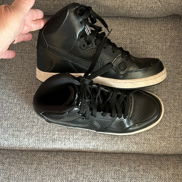 Nike son of force women’s high top sneakers - Picture 4 of 10